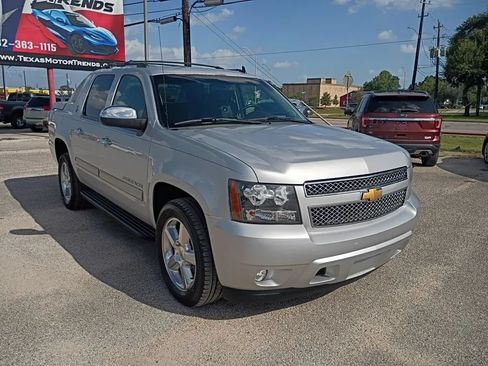Used 2013 Chevrolet Avalanche LS w/ All-Star Edition RWD image 7