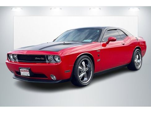 Used 2014 Dodge Challenger R/T Plus image 2