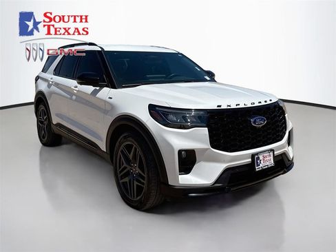 Used 2025 Ford Explorer ST-Line w/ Premium Package RWD image 1