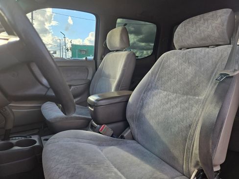 Used 2002 Toyota Tacoma PreRunner image 10