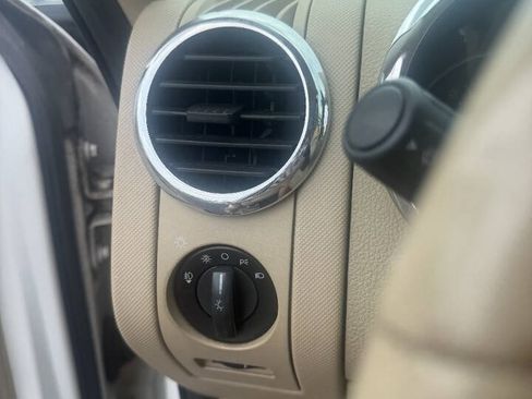 Used 2006 Ford Explorer XLT AWD/4WD image 11