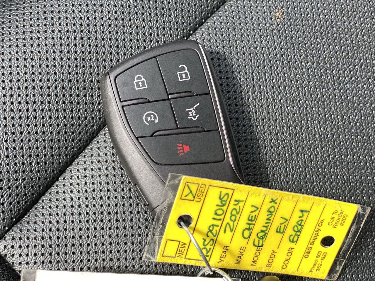 Used 2024 Chevrolet Equinox EV LT FWD image 27