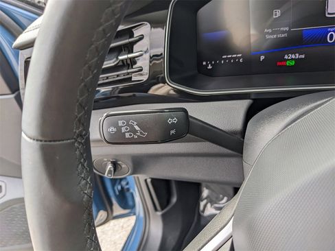 Certified 2025 Volkswagen Jetta S image 28