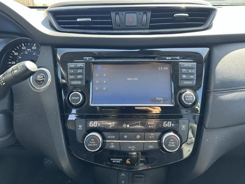 Used 2017 Nissan Rogue SL w/ SL Premium Package FWD image 12