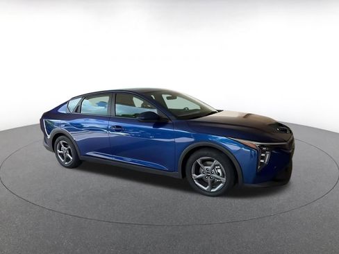 Used 2025 Kia K4 FWD image 2