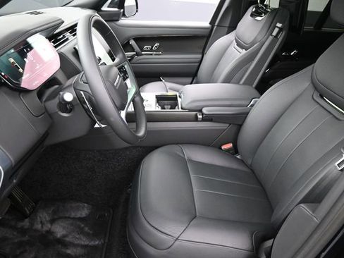 New 2025 Land Rover Range Rover SV image 5