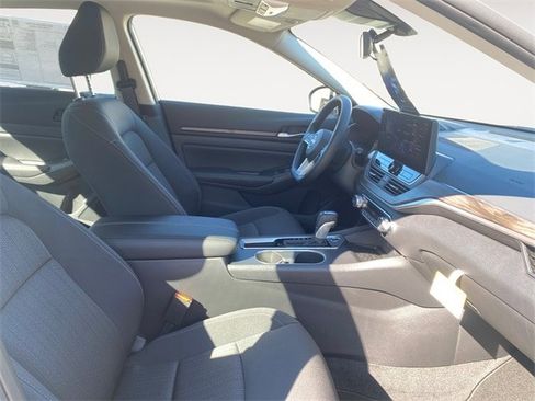 New 2025 Nissan Altima 2.5 SV w/ SV Special Edition Package image 15