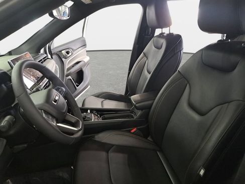 Certified 2024 Jeep Compass Limited AWD/4WD image 16