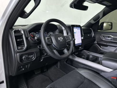 Used 2025 RAM 1500 Big Horn AWD/4WD image 10