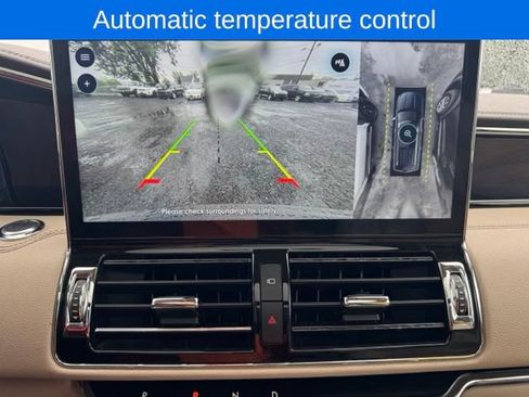Certified 2024 Lincoln Navigator Reserve AWD/4WD image 26