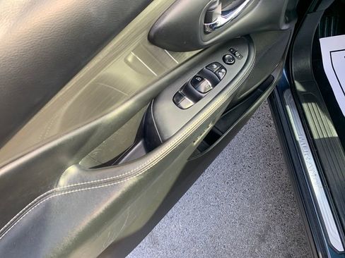 Used 2017 Nissan Murano Platinum w/ Platinum Technology Package image 21