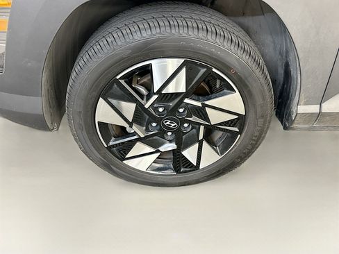 Used 2025 Hyundai Kona SEL AWD/4WD image 11