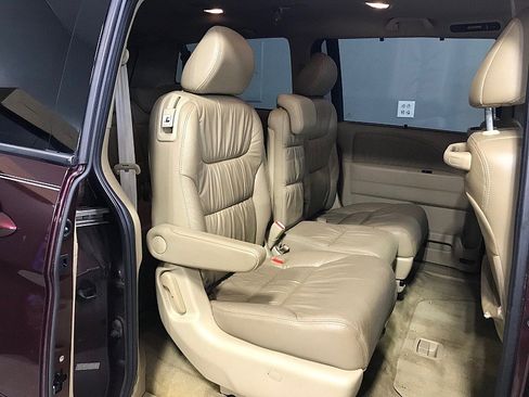 Used 2010 Honda Odyssey EX-L image 16