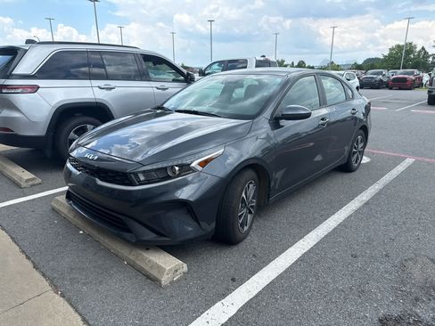 Used 2024 Kia Forte LXS FWD image 1
