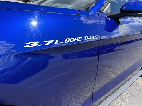 Used 2016 Ford Mustang Convertible w/ Equipment Group 051A image 25