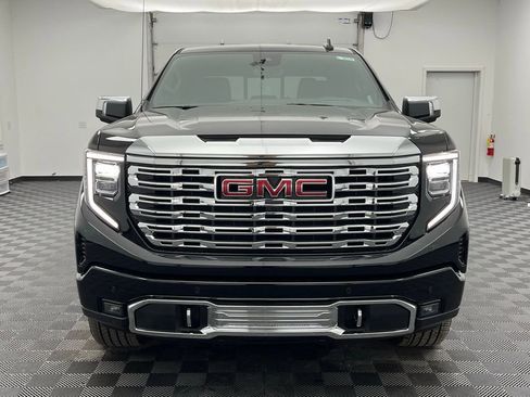 New 2025 GMC Sierra 1500 Denali w/ Denali Reserve Package image 18