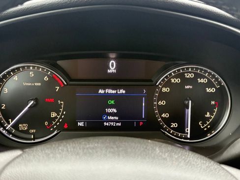 Used 2021 Cadillac XT4 Premium Luxury FWD image 18