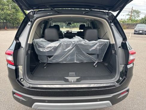 New 2025 Honda Pilot EX-L image 4