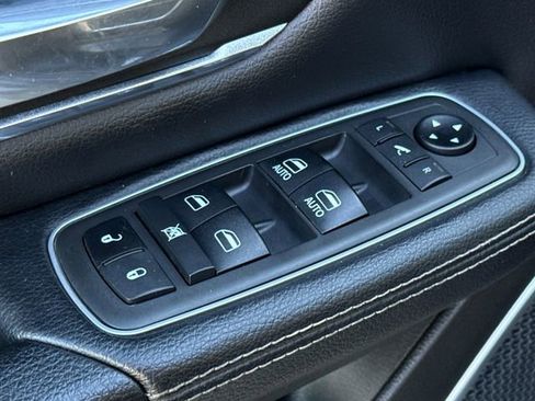 Used 2021 RAM 1500 Laramie w/ Sport Appearance Package AWD/4WD image 19