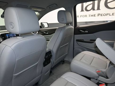 Used 2021 GMC Acadia SLT w/ Technology Package FWD image 24