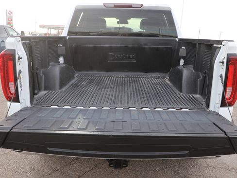 Used 2024 GMC Sierra 1500 SLT image 28