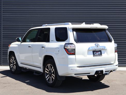 Used 2018 Toyota 4Runner Limited AWD/4WD image 7