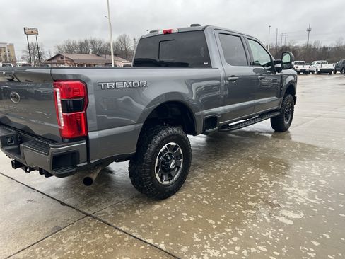 Used 2024 Ford F250 Lariat w/ Tremor Off-Road Package image 8