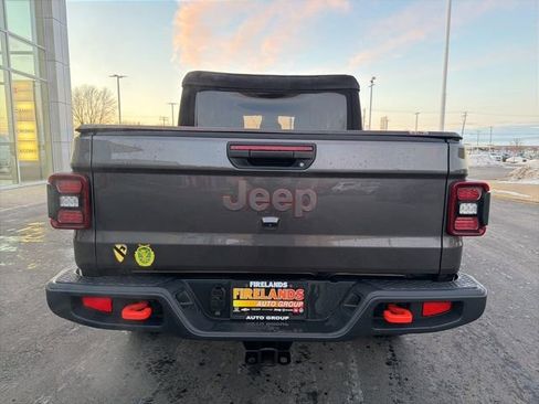Used 2024 Jeep Gladiator Mojave w/ Convenience Group image 6