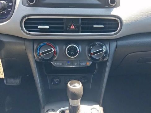 Used 2021 Hyundai Kona SE AWD/4WD image 18