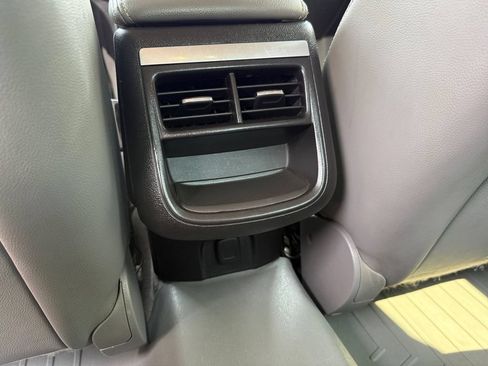 Used 2017 Chevrolet Impala Premier FWD image 16