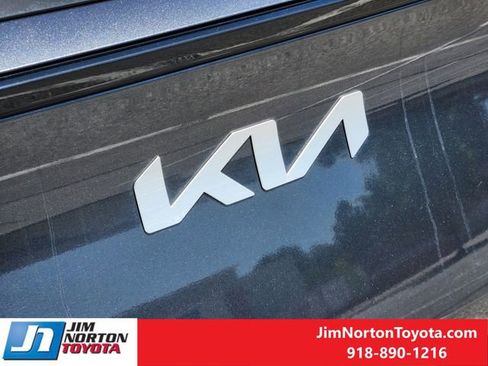 Used 2025 Kia Sportage EX FWD image 11