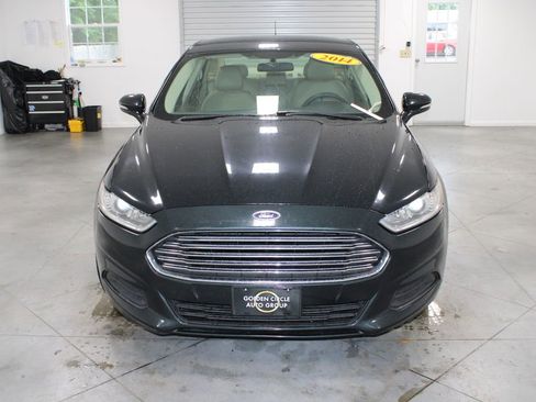 Used 2014 Ford Fusion SE FWD image 3