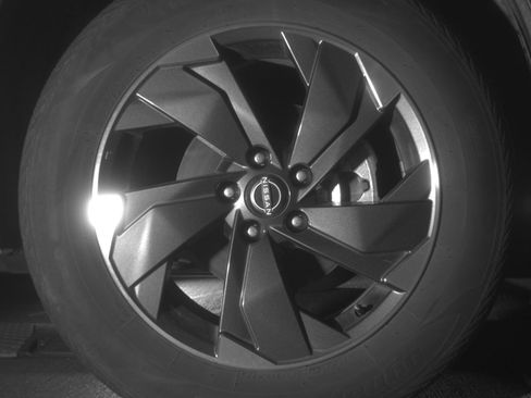 Used 2025 Nissan Rogue SV image 13