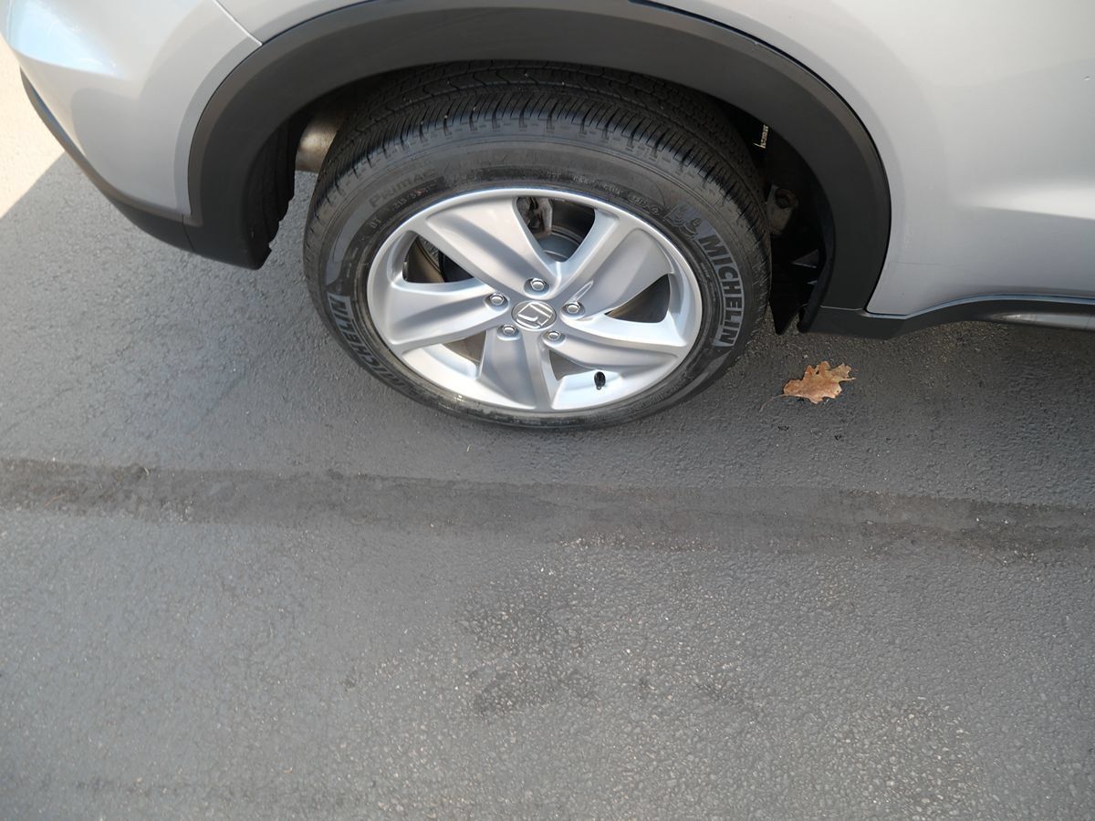 Used 2019 Honda HR-V EX image 32
