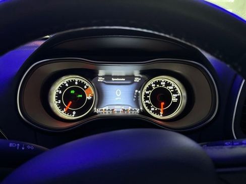 Used 2023 Jeep Cherokee Altitude Lux image 22