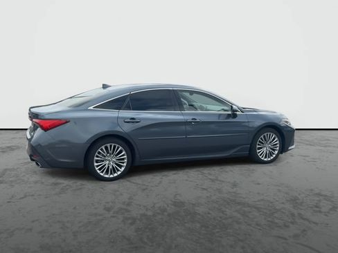 Used 2019 Toyota Avalon Limited w/ Carpet Mat Package FWD image 9