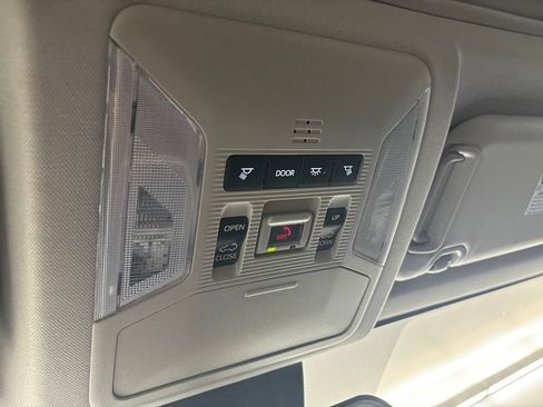 Used 2025 Toyota RAV4 XLE Premium FWD image 30