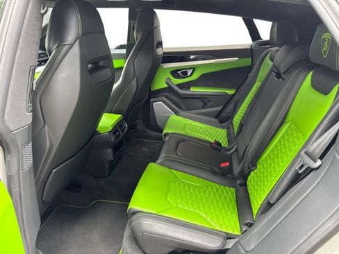 Used 2019 Lamborghini Urus AWD/4WD image 14