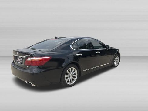 Used 2012 Lexus LS 460 AWD w/ Comfort Pkg image 3