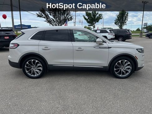 Used 2023 Lincoln Nautilus Reserve w/ Equipment Group 201A AWD/4WD image 8