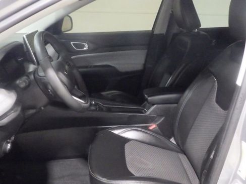 Used 2022 Jeep Compass Latitude image 8