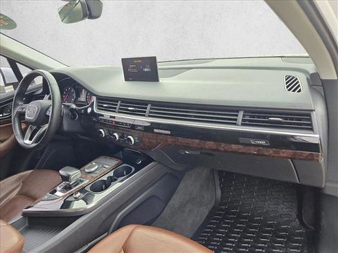 Used 2017 Audi Q7 3.0T Premium image 22