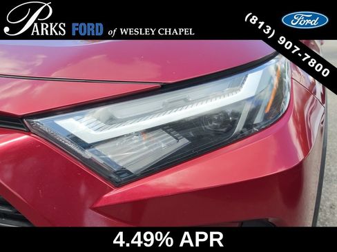 Used 2022 Toyota RAV4 XLE Premium AWD/4WD image 6