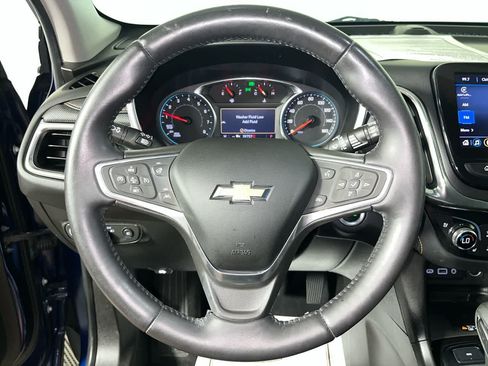 Used 2022 Chevrolet Equinox Premier AWD/4WD image 16