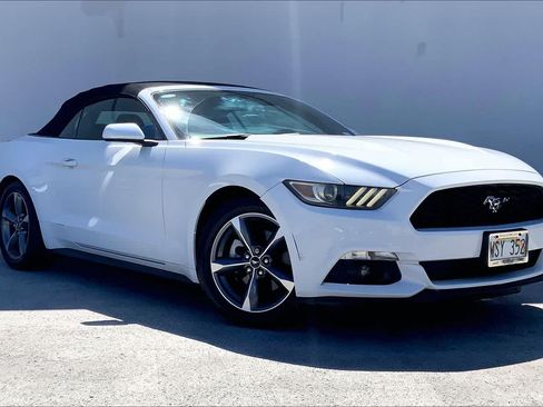 Used 2017 Ford Mustang Convertible w/ Equipment Group 051A RWD image 20