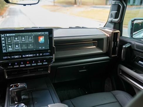 Used 2025 GMC Hummer EV 3X w/ Extreme Off-Road Package AWD/4WD image 38