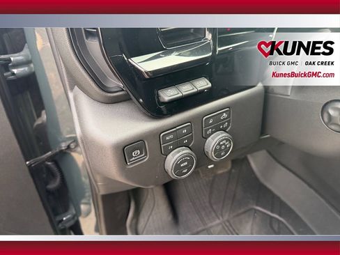 Used 2026 Chevrolet Silverado 1500 ZR2 AWD/4WD image 19