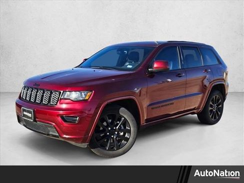 Used 2018 Jeep Grand Cherokee Altitude image 1