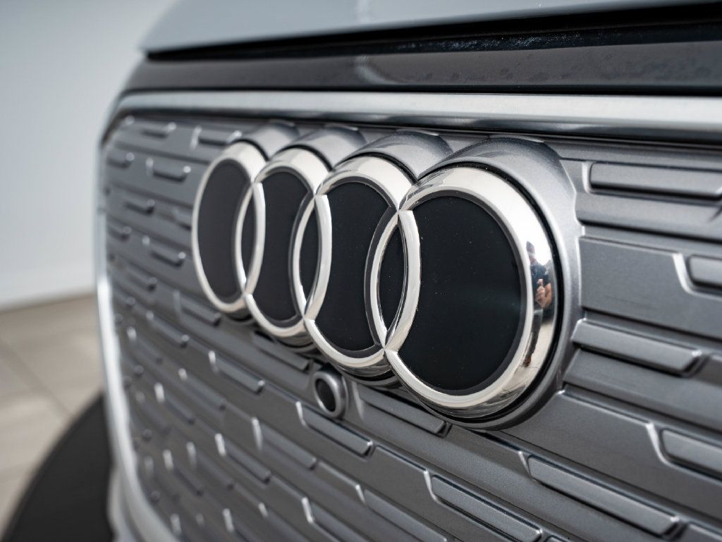 Used 2023 Audi Q4 e-tron Premium Plus w/ Premium Plus RWD image 3