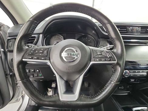 Used 2018 Nissan Rogue SL w/ Premium Package AWD/4WD image 16